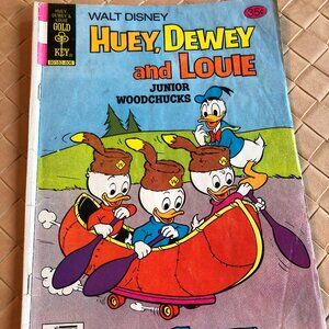 Walt Disney Huey, Dewey ad Louie Junior Woodchucks Comic Book #50